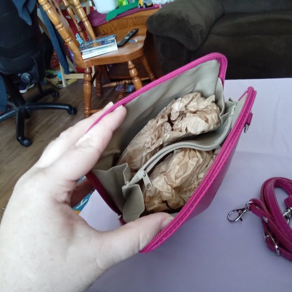 Vera Pelle Made in Italy mini crossbody handbag bright pink - Picture 3 of 5